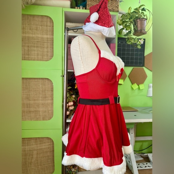 Sexy Mrs. Clause Costume - Picture 2 of 4